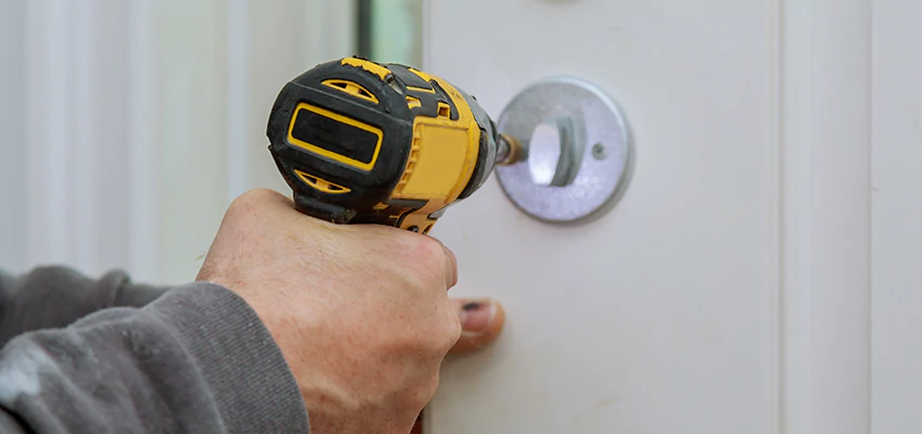 Street Locksmith For Smart Lock Repair in Chino, CA